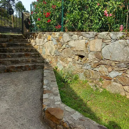 Alojamento de Acomodação e Pequeno-almoço A Guinguetta Venaco (Corsica)